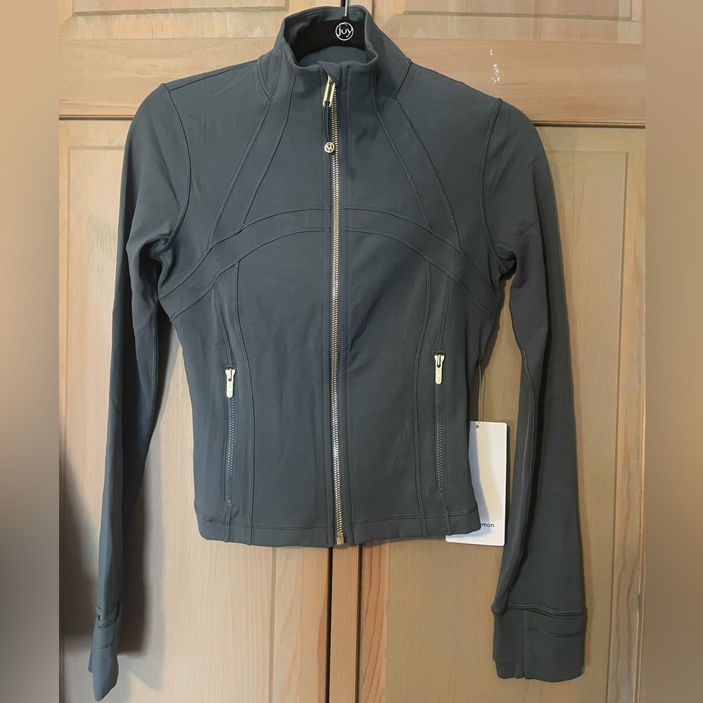 lululemon cropped define jacket SIZE 6